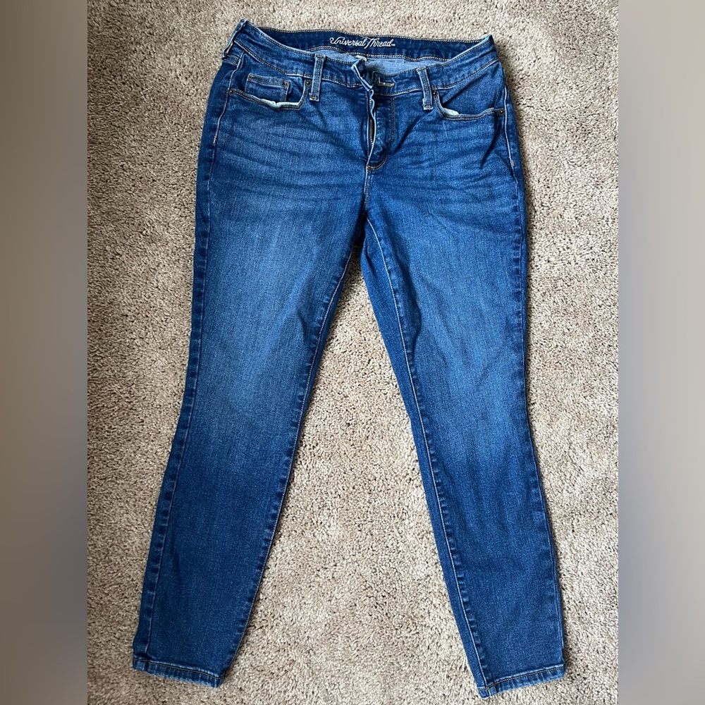 Used Universal Thread jeans - Picture 3 of 3